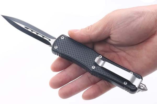 Switchblade Knife or Automatic Knife